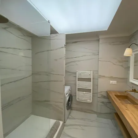 2br Berri Champs Elysees * Παρίσι